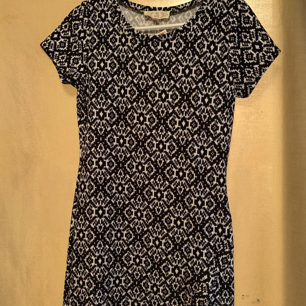 Black and white fitted dress
